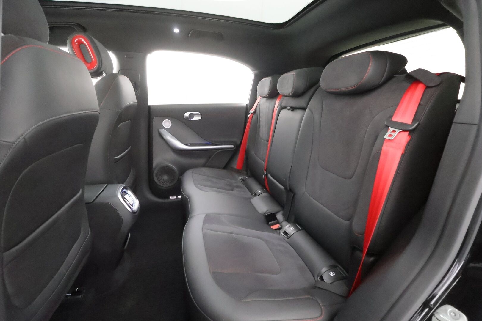 Smart #1 2023 Brabus - | ACC | ILP | HUD | 360° | Beats Audio | Sähköpenkit | Matrix-LED | Lasikatto | Nahka-Alcantara | Smart Pilot Assist | Ambient | 