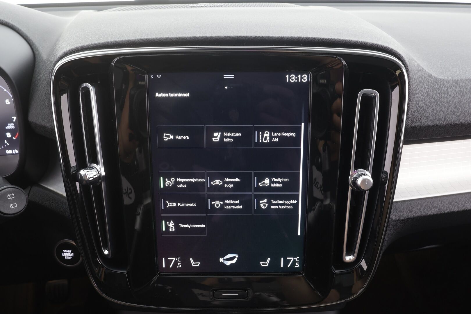 Volvo XC40 2021 T2 Momentum Edition - | Webasto | Full-LED | Panorama | H/K | Vakkari | Muistipenkki | Ratinlämmitys | Sporttinahat | Keyless | Apple&Android | Kahdet Renkaat |