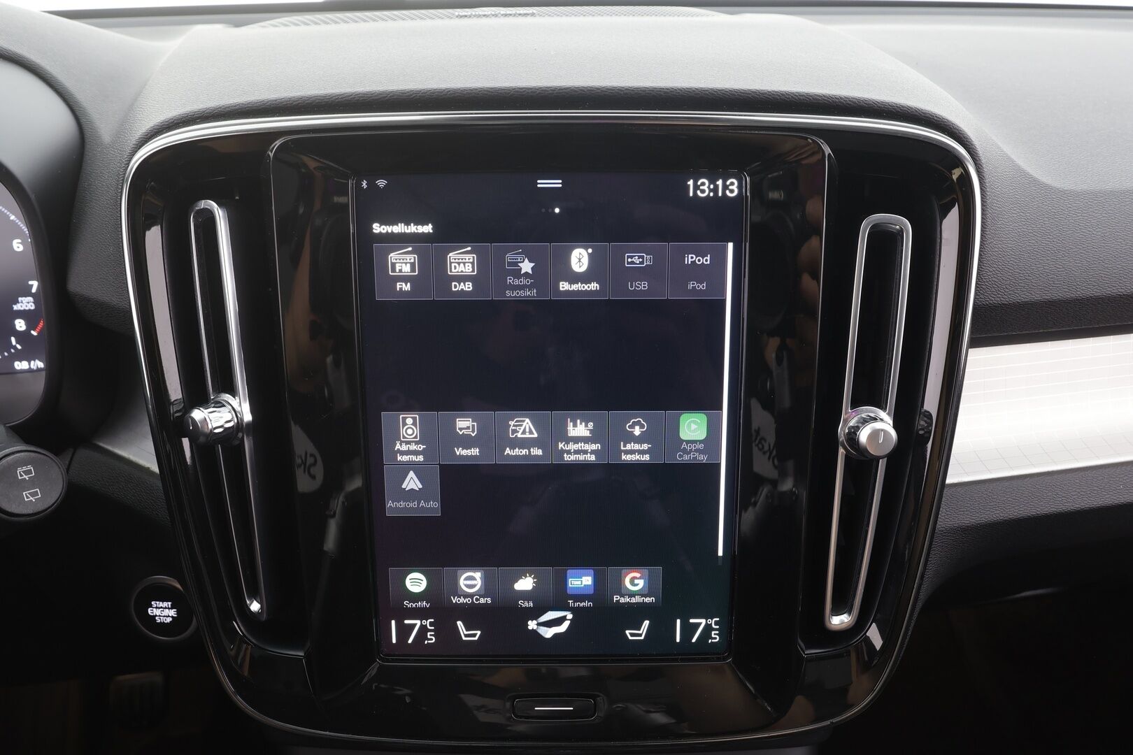 Volvo XC40 2021 T2 Momentum Edition - | Webasto | Full-LED | Panorama | H/K | Vakkari | Muistipenkki | Ratinlämmitys | Sporttinahat | Keyless | Apple&Android | Kahdet Renkaat |