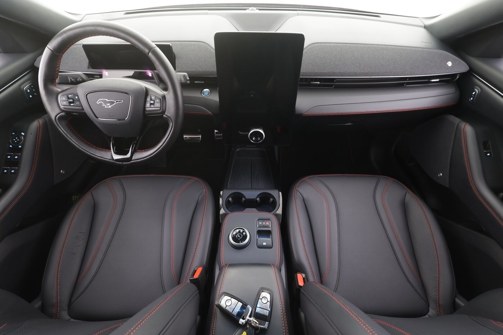 FORD MUSTANG MACH-E 2022 Extended Range AWD - ACC | Matrix | B&O | Muistipenkki | Sähkönahat | Lasikatto | 360° | Lane Assist  | BLIS | Keyless | Lämm. ratti | Merkkihuollettu | Puhdas Carvertical | Kahdet renkaat | Akku kuntotarkastettu | 