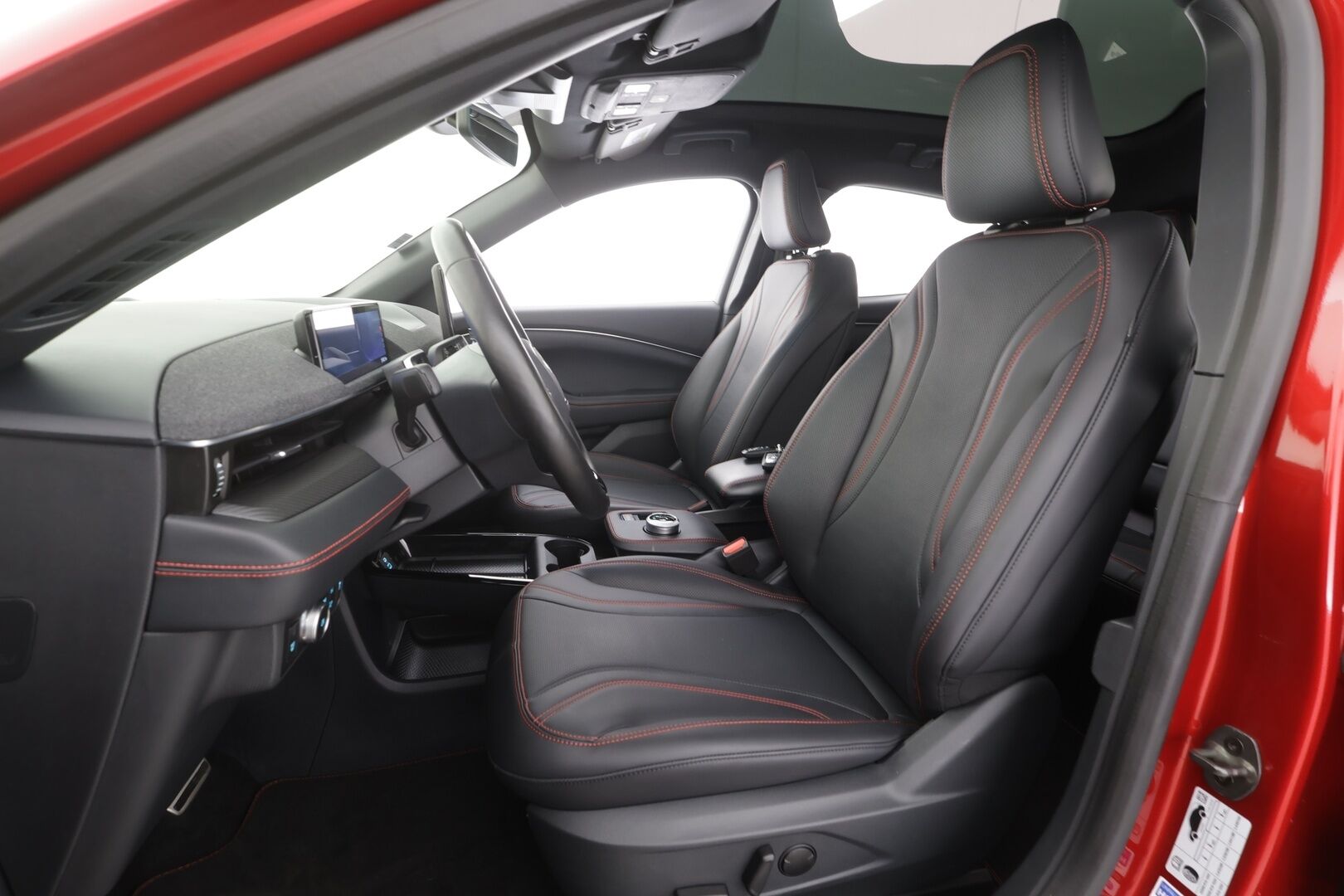 FORD MUSTANG MACH-E 2022 Extended Range AWD - ACC | Matrix | B&O | Muistipenkki | Sähkönahat | Lasikatto | 360° | Lane Assist  | BLIS | Keyless | Lämm. ratti | Merkkihuollettu | Puhdas Carvertical | Kahdet renkaat | Akku kuntotarkastettu | 
