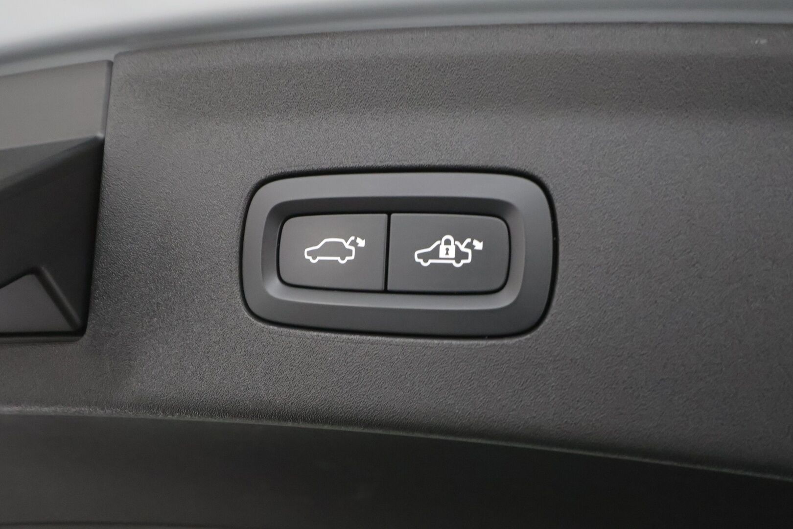 POLESTAR 2 2022 Dual Motor Long Range - Pilot&Plus | ACC | ILP | Pixel-LED | Lasikatto | Harman/Kardon | Muistipenkki | 360° | BLIS | Pilot Assist | Keyless | Merkkihuollot | ALV 