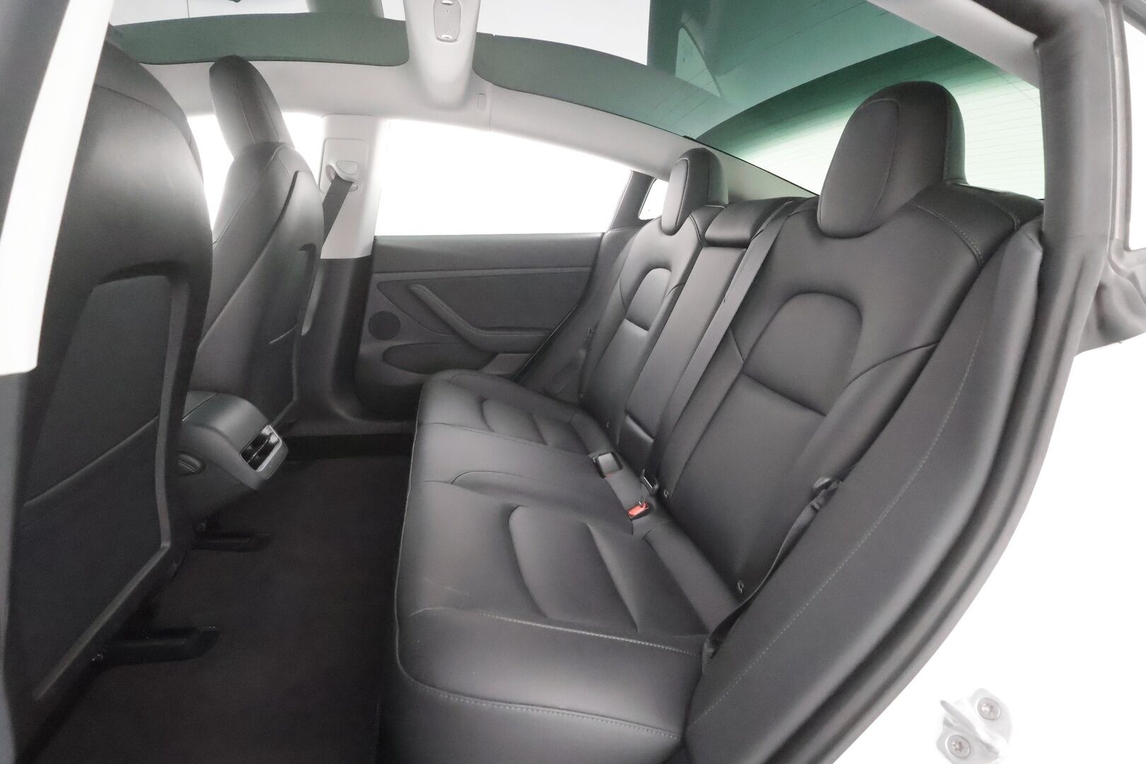 Tesla Model 3 2021 Standard Range Plus - | ACC | ILP | Refresh | Matrix | Lasikatto | Muistipenkki | Nahat | P.kamera | P.tutkat | Autosteer | Lämm. ratti | Sähk. takaluukku | 2x kaapelit | 