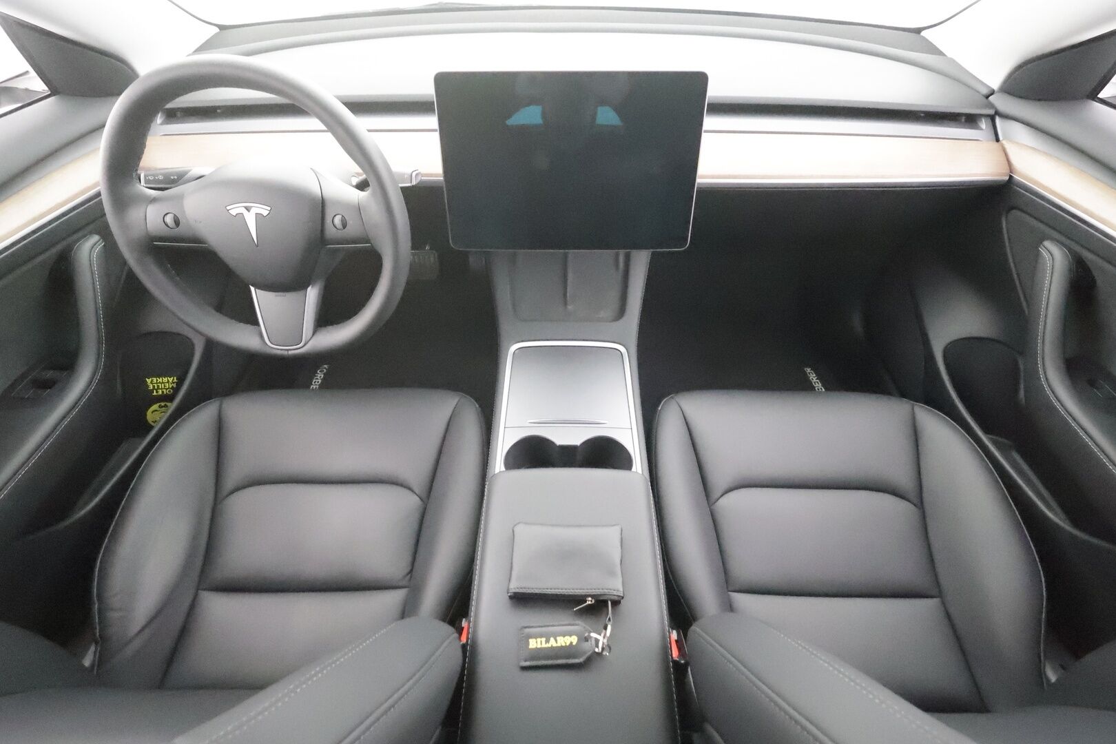 Tesla Model 3 2021 Standard Range Plus - | ACC | ILP | Refresh | Matrix | Lasikatto | Muistipenkki | Nahat | P.kamera | P.tutkat | Autosteer | Lämm. ratti | Sähk. takaluukku | 2x kaapelit | 