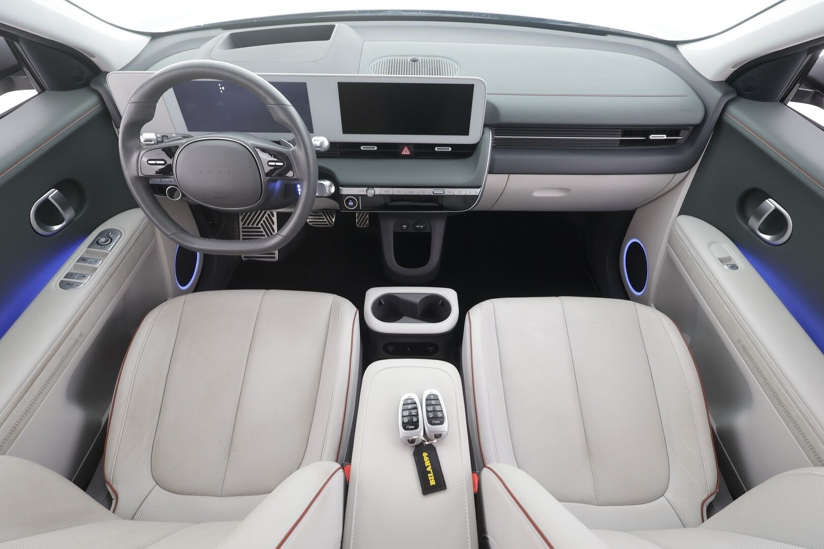 Hyundai IONIQ 5 2022 77 kWh 325 hv AWD Premium - | ACC | ILP | Koukku | HUD | Bose | 360° | Ilmastoidut sähkönahat | HDA | BSM | Keyless | Sähk. takaluukku | Lämm. ratti | Ambient | 
