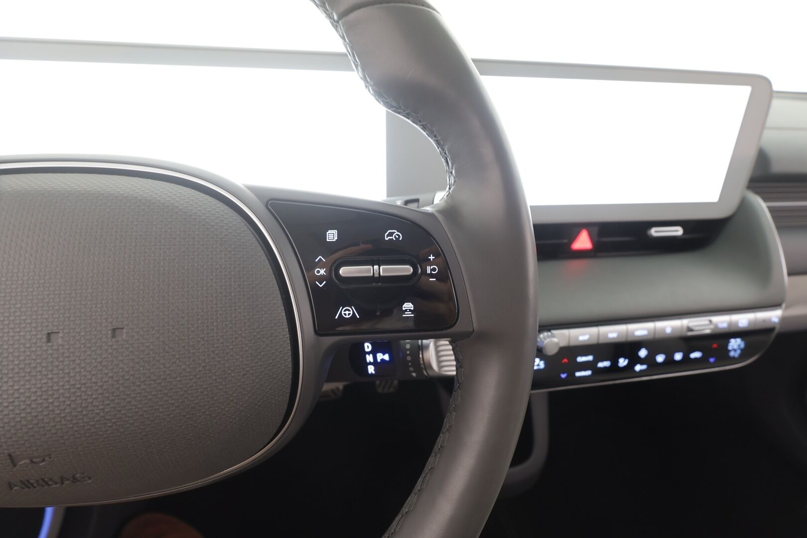 Hyundai IONIQ 5 2022 77 kWh 325 hv AWD Premium - | ACC | ILP | Koukku | HUD | Bose | 360° | Ilmastoidut sähkönahat | HDA | BSM | Keyless | Sähk. takaluukku | Lämm. ratti | Ambient | 
