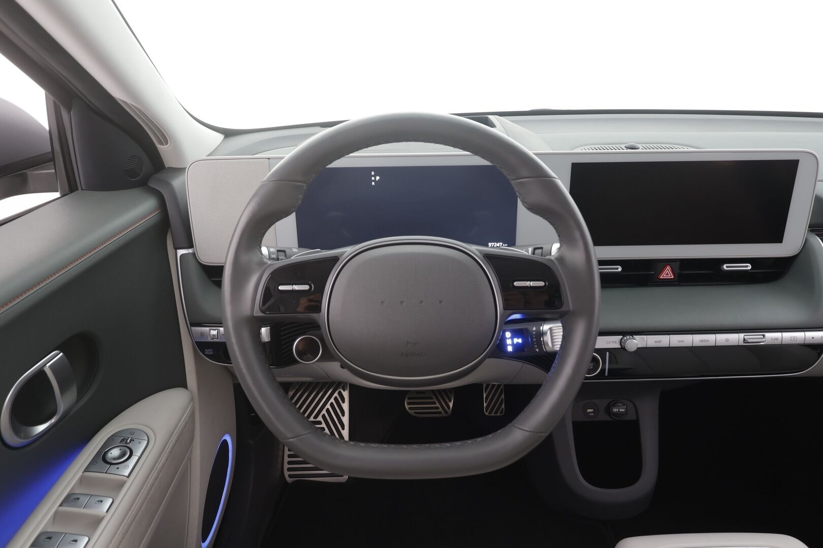 Hyundai IONIQ 5 2022 77 kWh 325 hv AWD Premium - | ACC | ILP | Koukku | HUD | Bose | 360° | Ilmastoidut sähkönahat | HDA | BSM | Keyless | Sähk. takaluukku | Lämm. ratti | Ambient | 