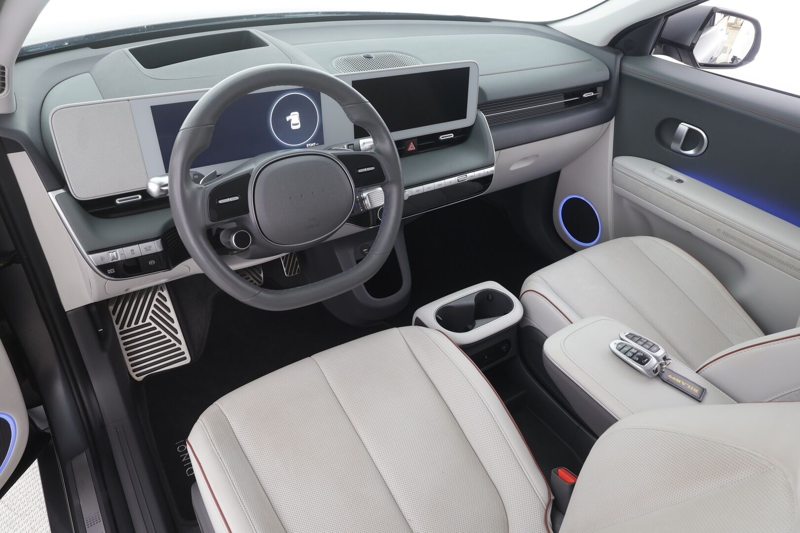 Hyundai IONIQ 5 2022 77 kWh 325 hv AWD Premium - | ACC | ILP | Koukku | HUD | Bose | 360° | Ilmastoidut sähkönahat | HDA | BSM | Keyless | Sähk. takaluukku | Lämm. ratti | Ambient | 