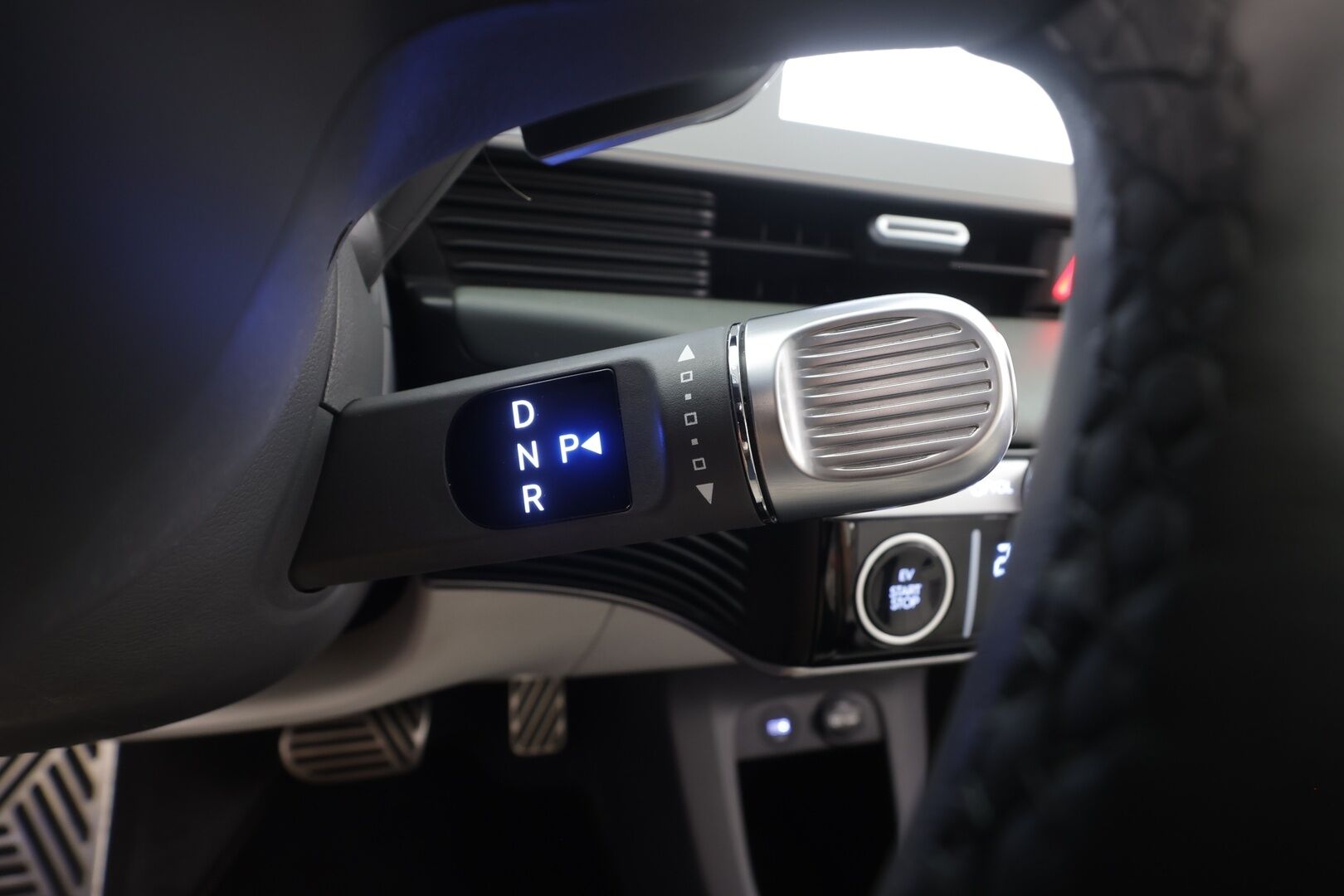 Hyundai IONIQ 5 2022 77 kWh 325 hv AWD Premium - | ACC | ILP | Koukku | HUD | Bose | 360° | Ilmastoidut sähkönahat | HDA | BSM | Keyless | Sähk. takaluukku | Lämm. ratti | Ambient | 