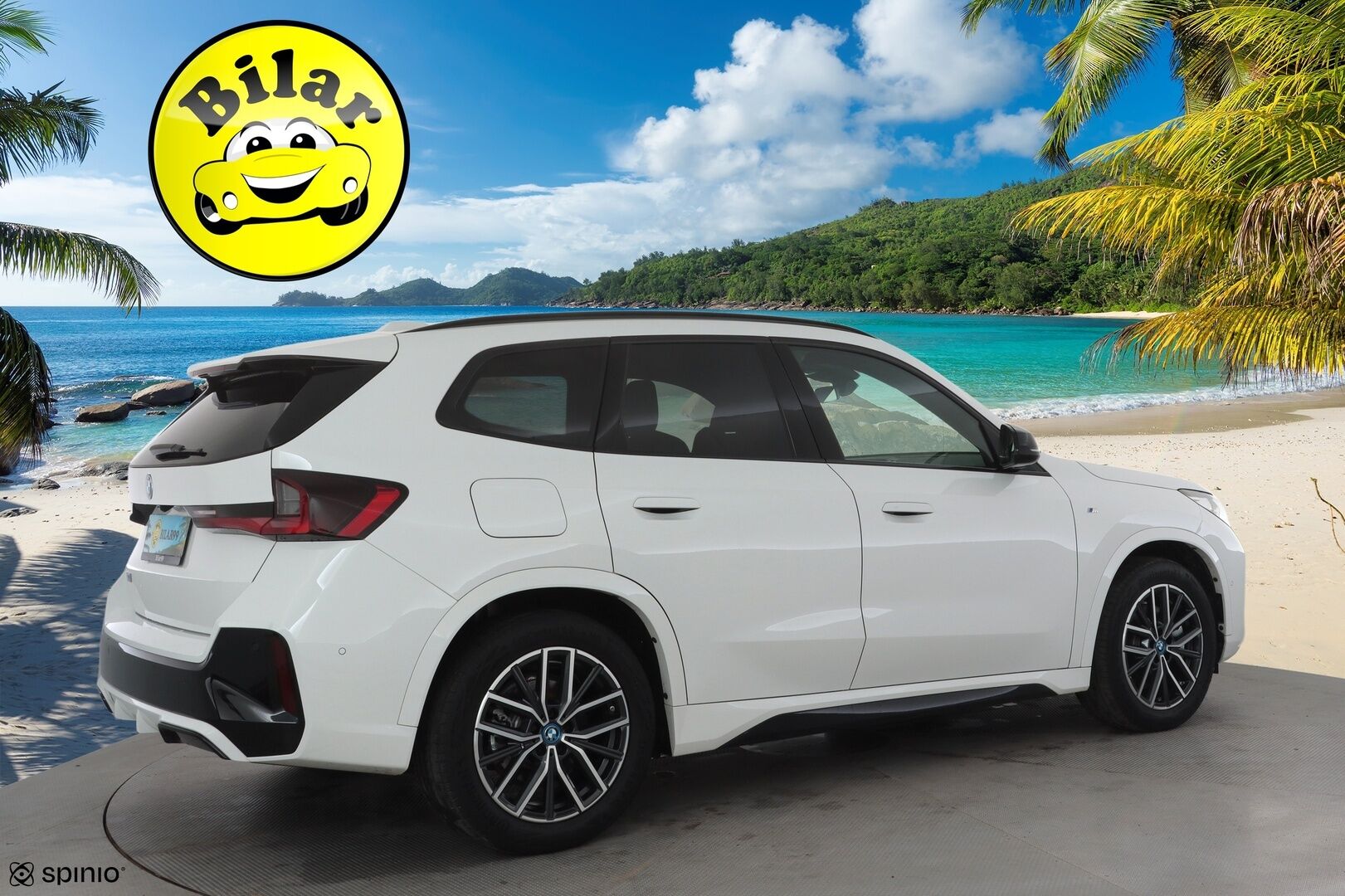 BMW iX1 2023 U11 30 xDrive Charged Edition M-Sport - | ACC | lisälämmitin | Koukku | Widescreen | LED | P.Kamera | Puolinahat | Comfort Access | Ratinlämmitys | Sporttipenkit | Apple&Android | Merkkihuollettu | Kahdet Renkaat |