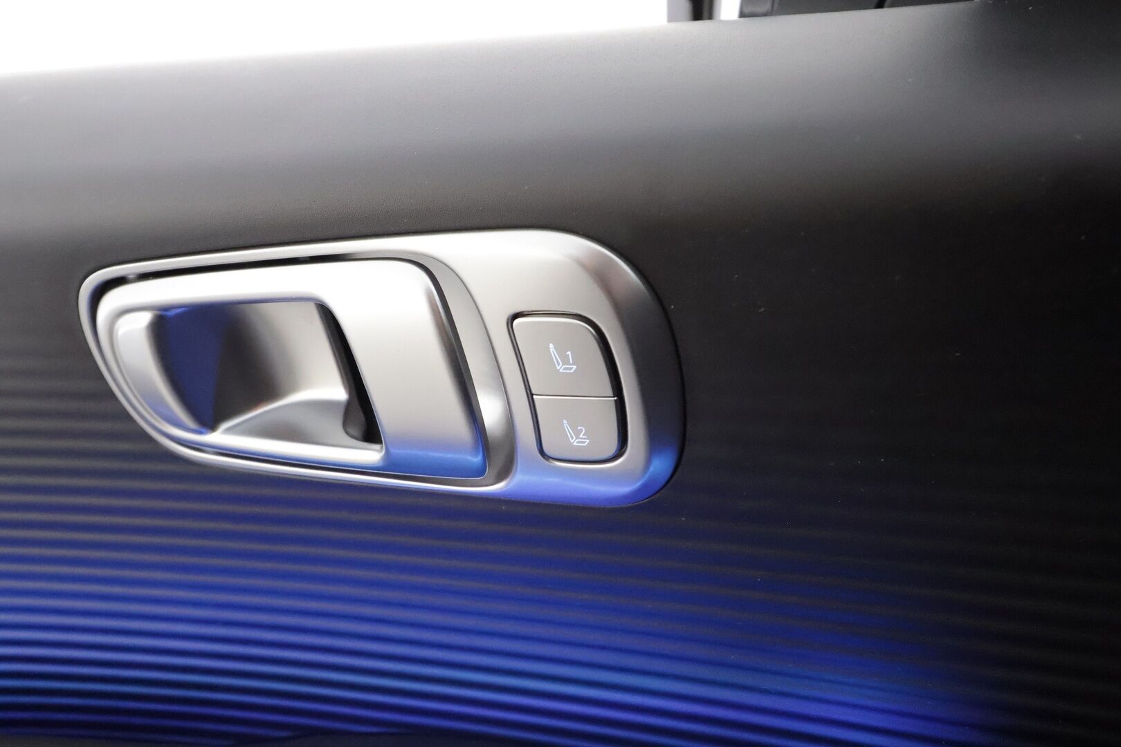 Hyundai IONIQ 6 2024 77 kWh 229 hv Ultimate - | ACC | ILP | BOSE | 360° | HUD | Ilm. relax penkit | Muistinahat | Matrix | HDA | BSM | Keyless | Lämm. ratti | Ambient light | 2x renkaat aluin |