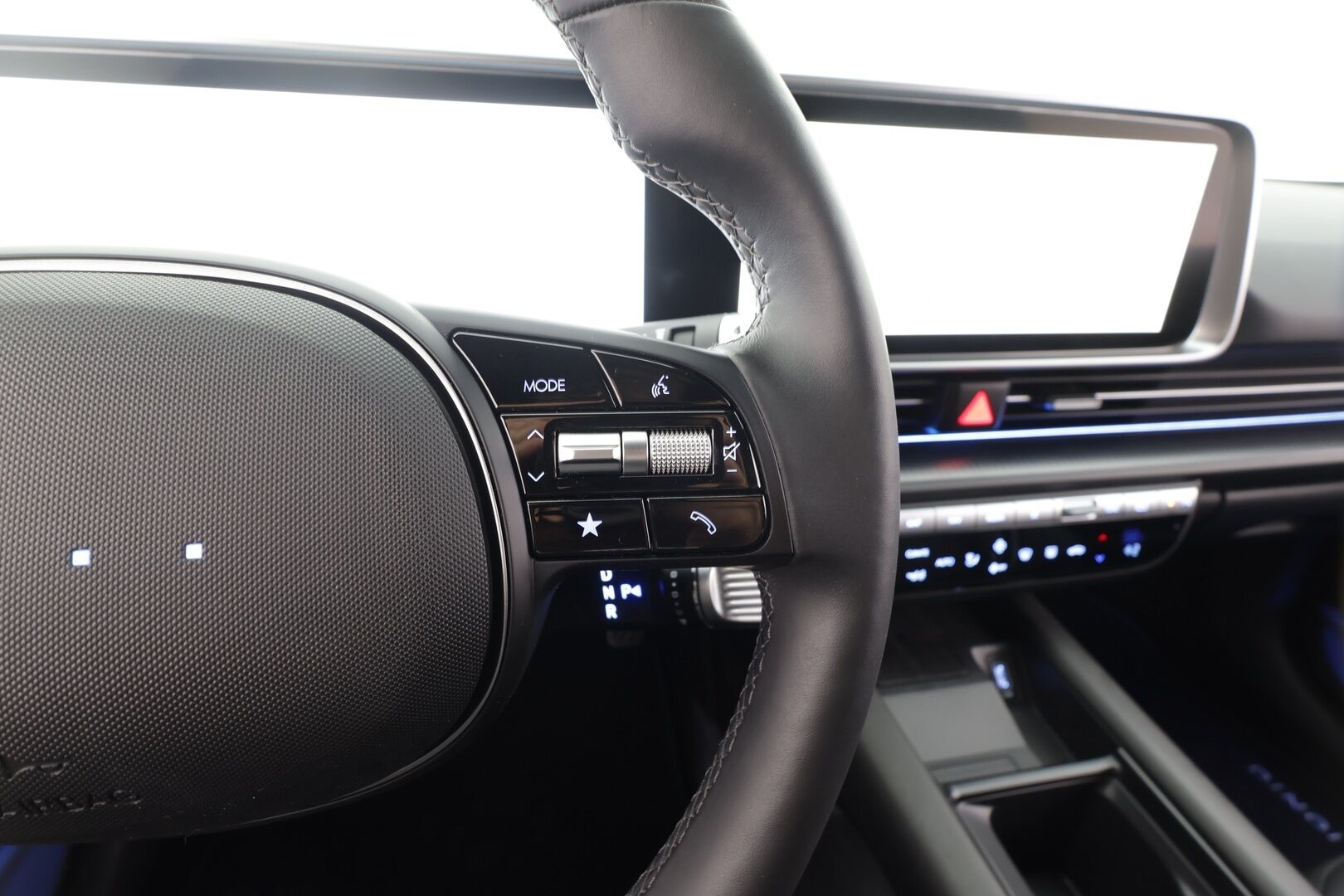 Hyundai IONIQ 6 2024 77 kWh 229 hv Ultimate - | ACC | ILP | BOSE | 360° | HUD | Ilm. relax penkit | Muistinahat | Matrix | HDA | BSM | Keyless | Lämm. ratti | Ambient light | 2x renkaat aluin |