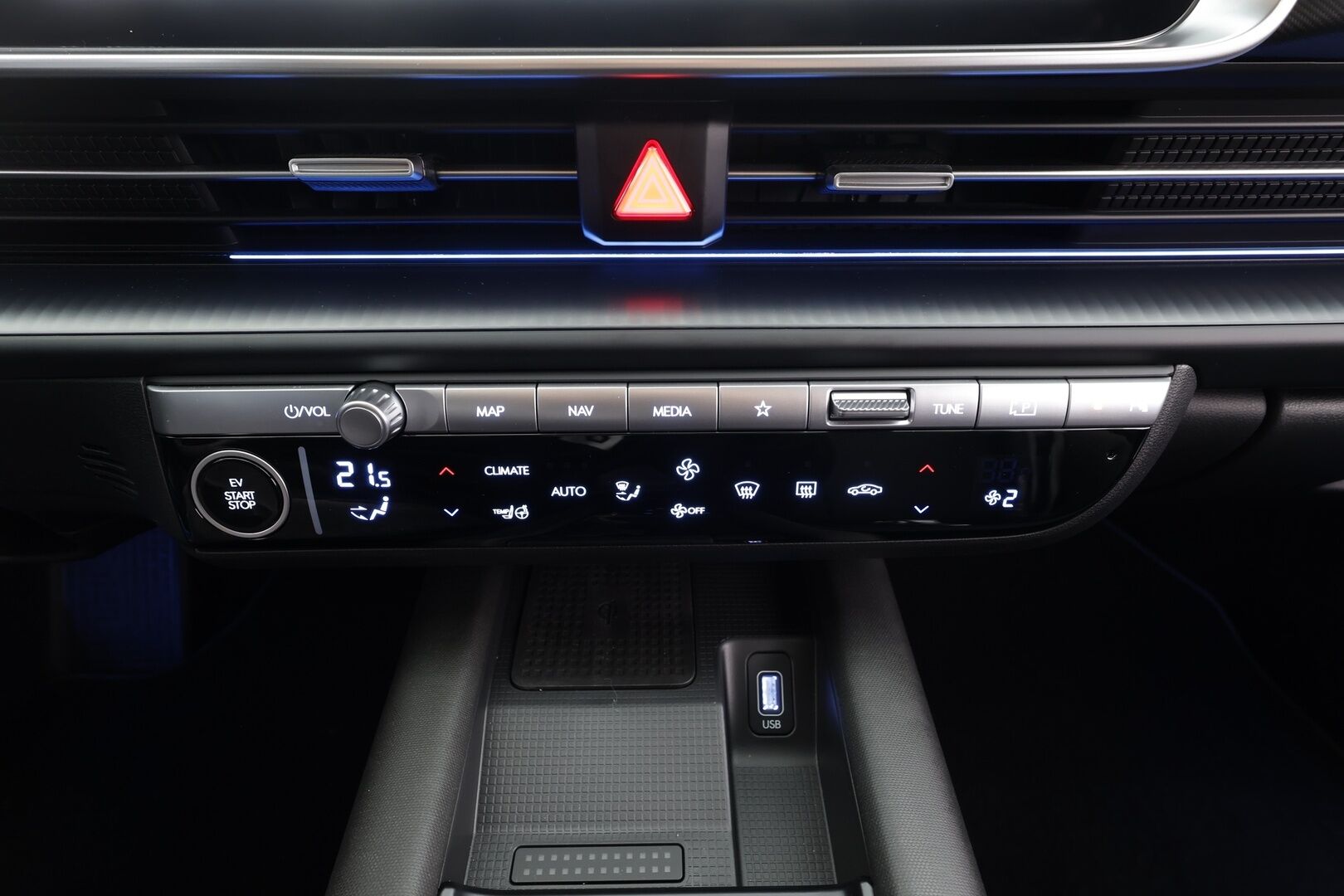 Hyundai IONIQ 6 2024 77 kWh 229 hv Ultimate - | ACC | ILP | BOSE | 360° | HUD | Ilm. relax penkit | Muistinahat | Matrix | HDA | BSM | Keyless | Lämm. ratti | Ambient light | 2x renkaat aluin |