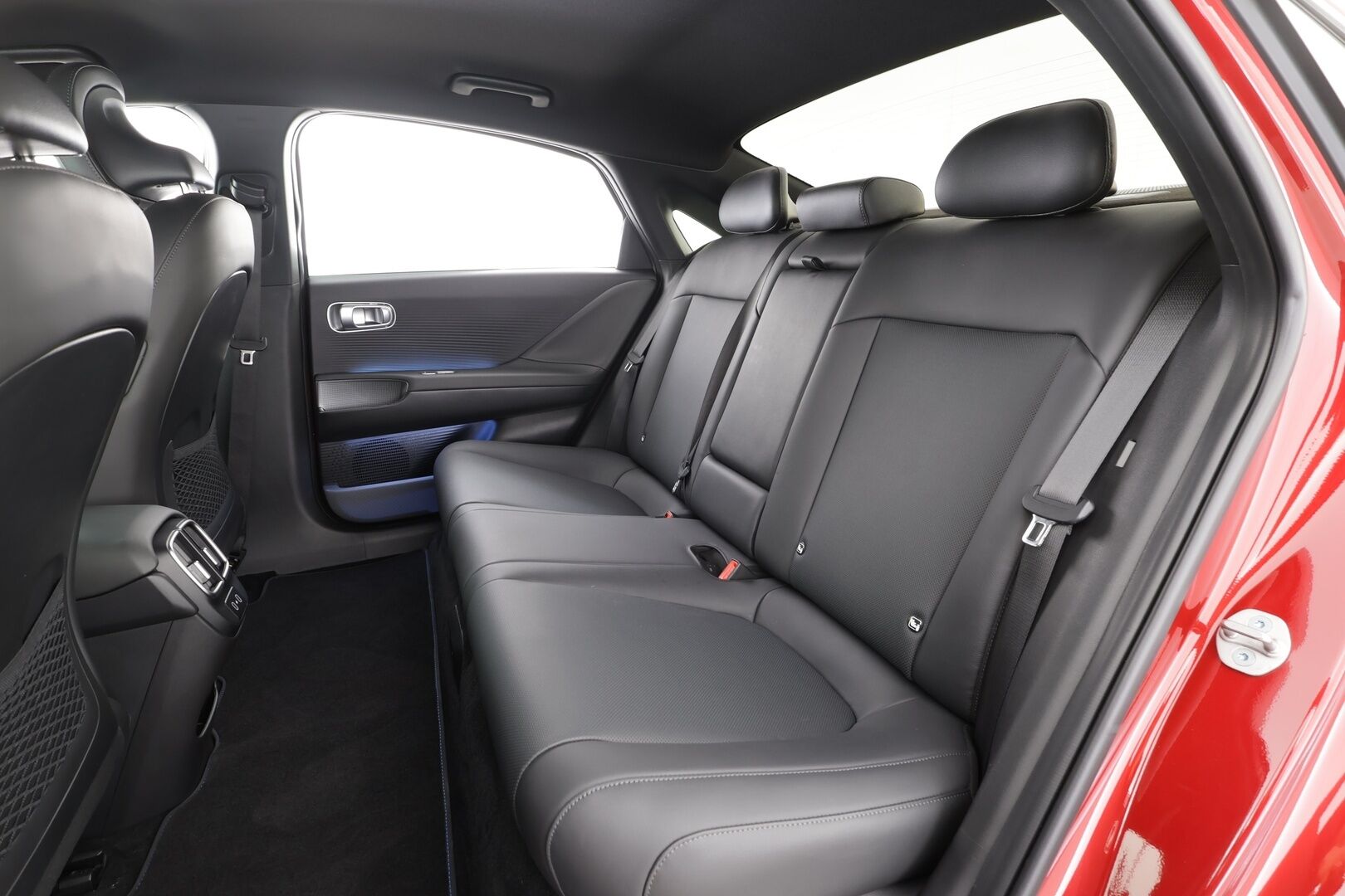 Hyundai IONIQ 6 2025 77 kWh 325 hv AWD Ultimate - | ACC | ILP | Koukku | HUD | 360° | Ilm. relax sähkönahat | BOSE | Matrix | Muistipenkki | Kamerapeilit | Lämm. ratti | Keyless | ALV |