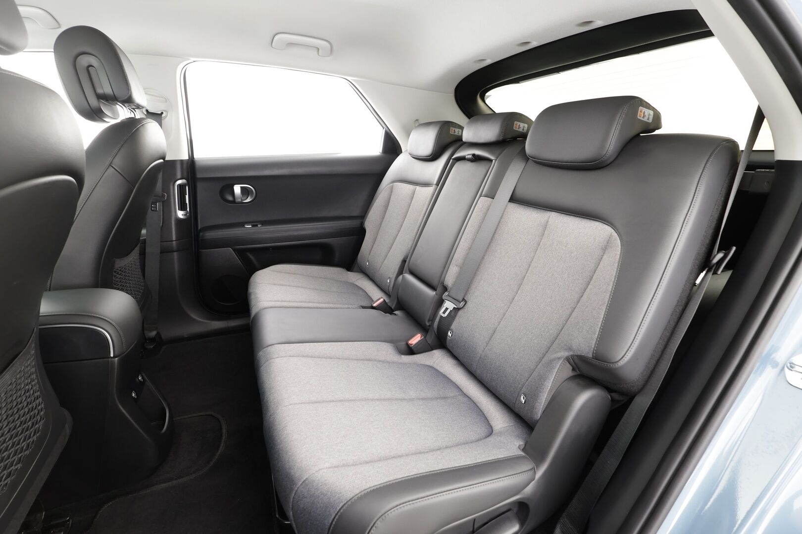 Hyundai IONIQ 5 2023 77 kWh 229 hv Style - | ACC | ILP | Sähköpenkit | Puolinahat | HDA | BSM | P.kamera ja tutkat | Sähk. takaluukku | Lämm. ratti | Lämm. takapenkit | V2L | 2x alut | 