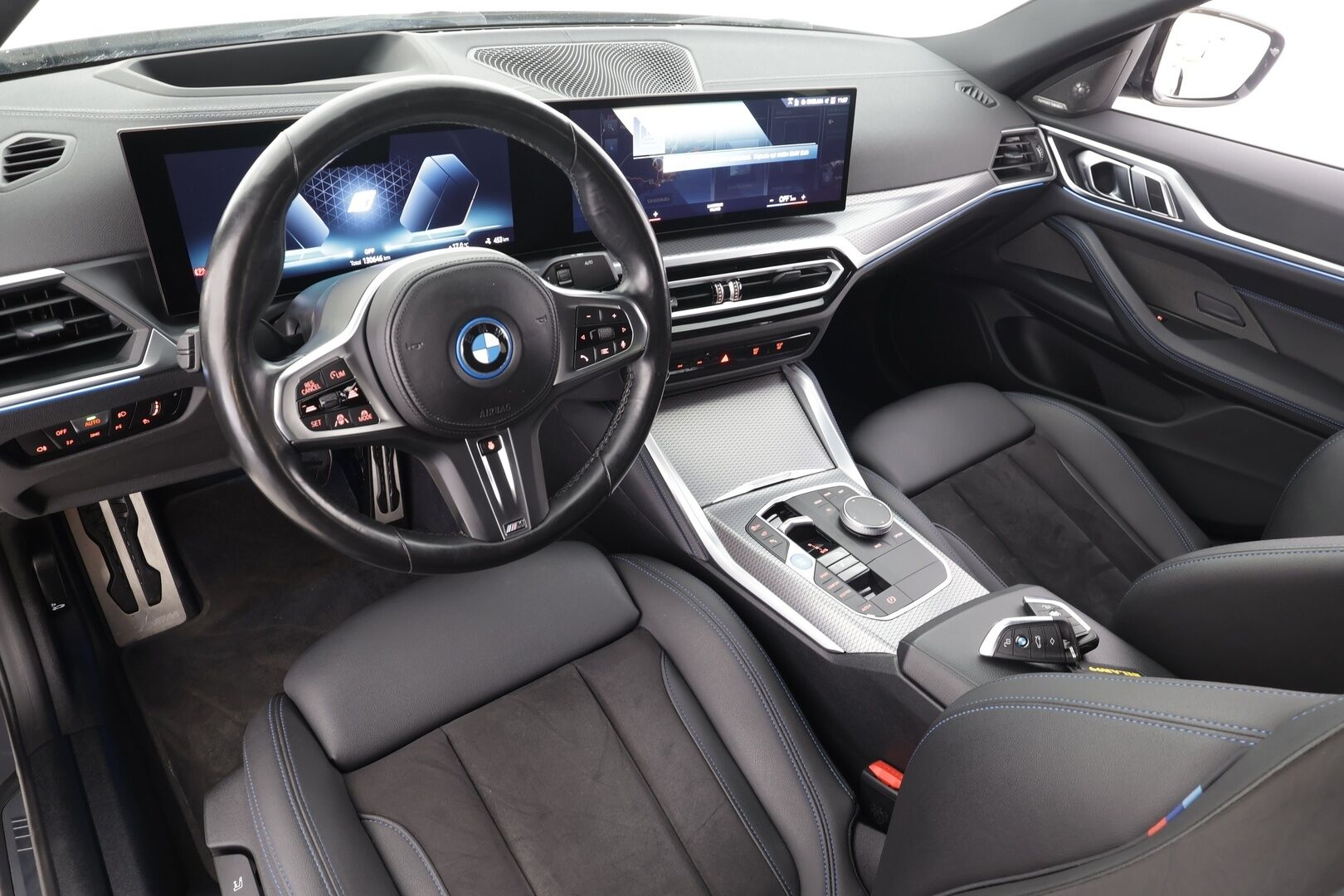 BMW I4 2024 eDrive40 Fully Charged M-Sport - | ACC | Lisälämmitin | Koukku | H/K | Widescreen | HUD | Laser Light LED | 360-Kamera | Ratinlämmitys | Merkkihuollettu | Kahdet Renkaat |