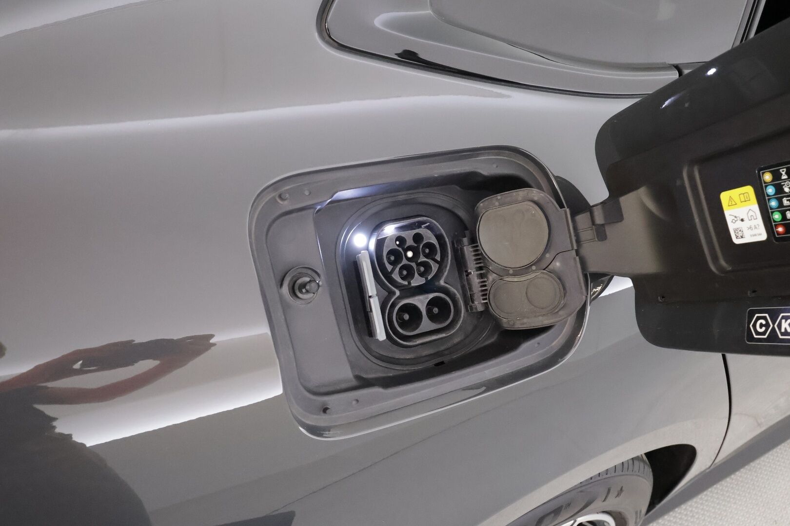 BMW I4 2024 eDrive40 Fully Charged M-Sport - | ACC | Lisälämmitin | Koukku | H/K | Widescreen | HUD | Laser Light LED | 360-Kamera | Ratinlämmitys | Merkkihuollettu | Kahdet Renkaat |