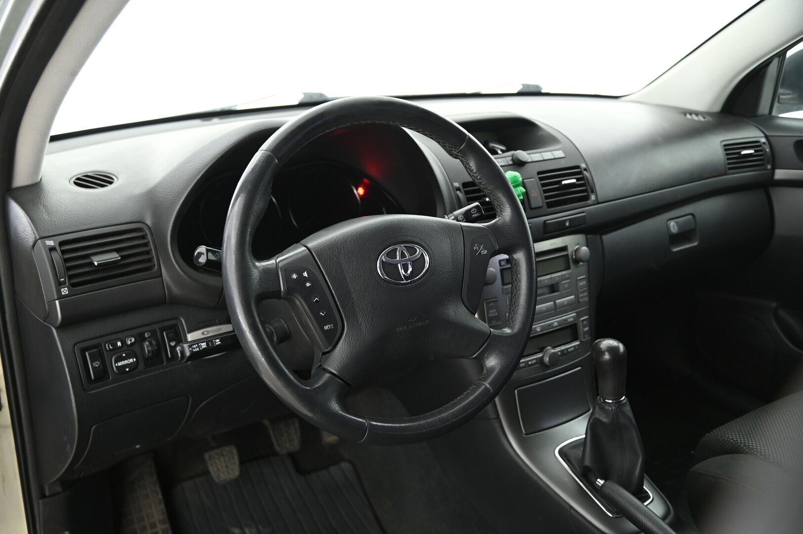 Toyota Avensis 2003 5D AVENSIS STW 2.0 *Myydään Huutokaupat.com* - Myydään Huutokaupat.com