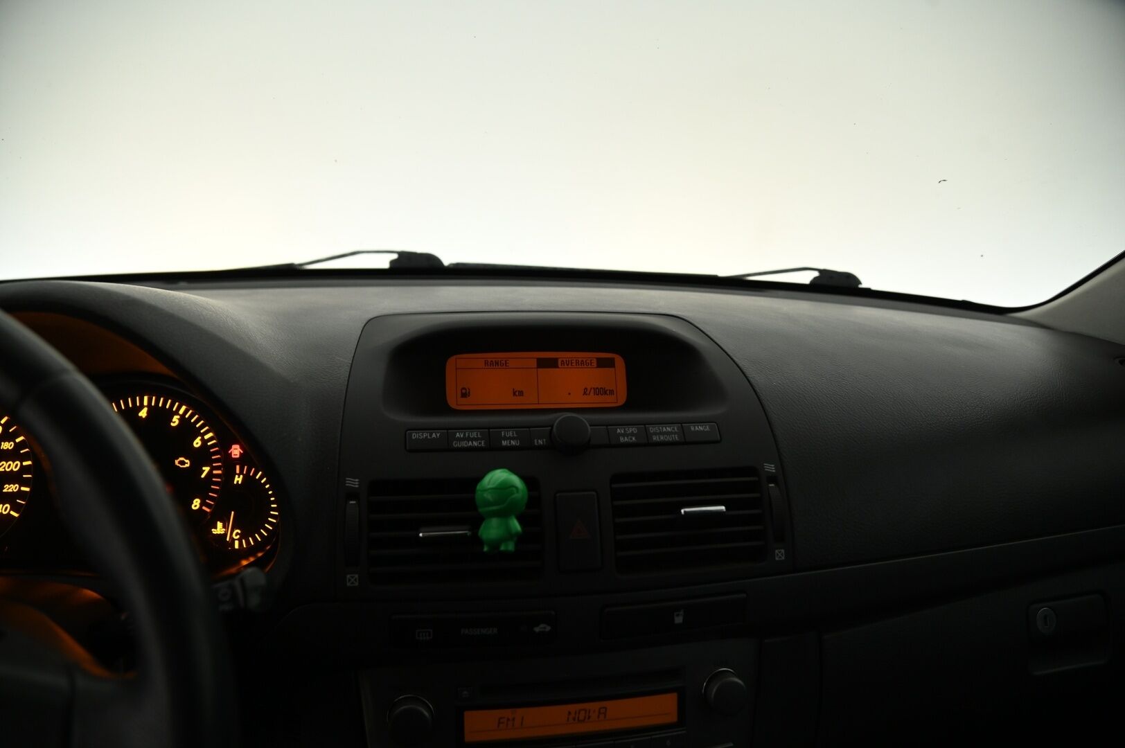 Toyota Avensis 2003 5D AVENSIS STW 2.0 *Myydään Huutokaupat.com* - Myydään Huutokaupat.com