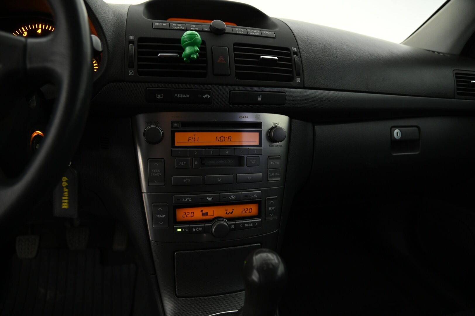 Toyota Avensis 2003 5D AVENSIS STW 2.0 *Myydään Huutokaupat.com* - Myydään Huutokaupat.com