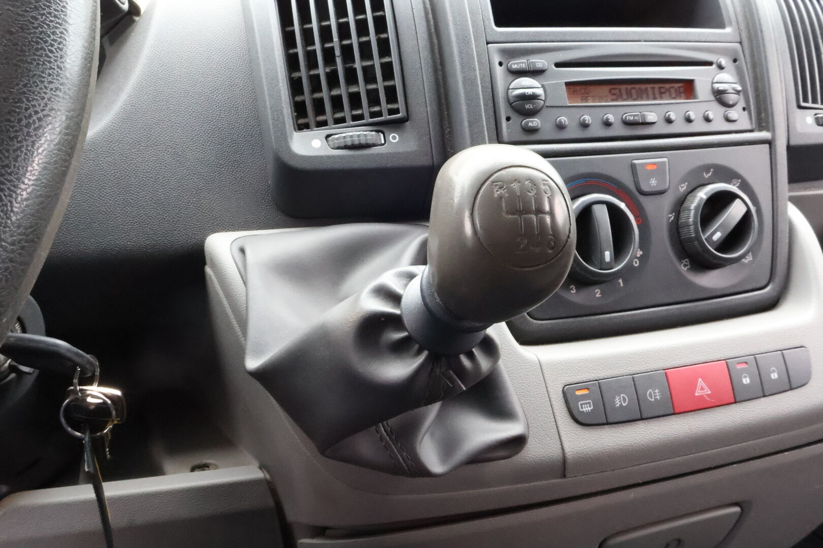 Peugeot BOXER 2007 330 L2H1 2.2 HDI 120 Kuorma-auto - Webasto / Vetokoukku / Suomiauto / Juuri saapunut!