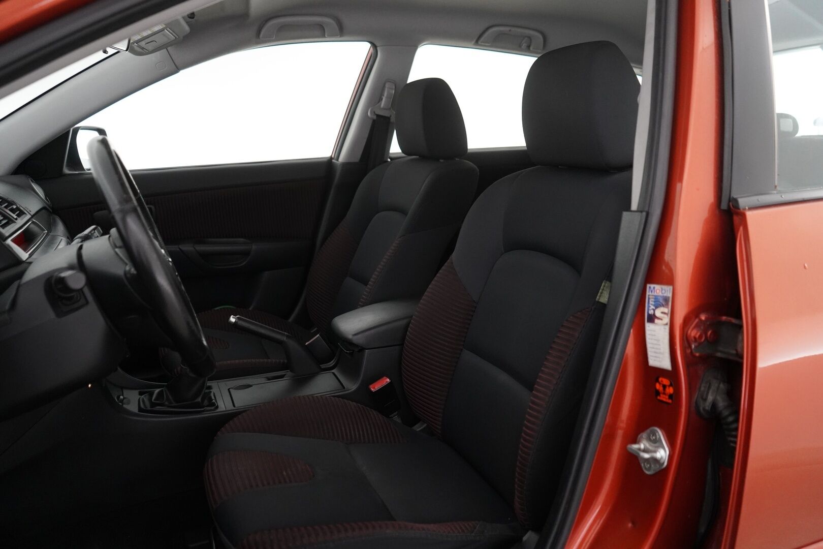 Mazda Mazda3 2005 *MYYDÄÄN HUUTOKAUPAT.COM *