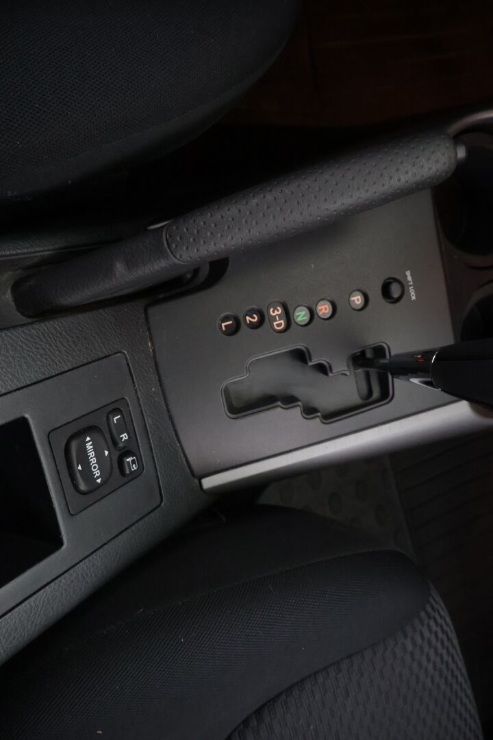 Toyota RAV4 2008 2,0 VVT-i 4WD Executive aut. - * Suomi-auto / Neliveto / Koukku / Keyless Go / Ilmastointi *