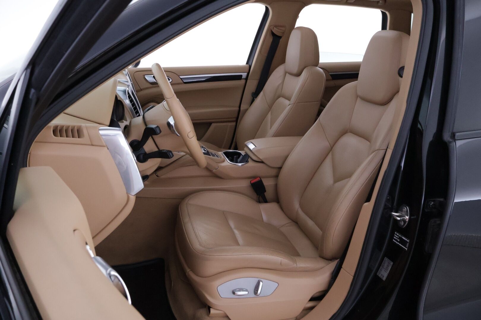 Porsche Cayenne 2011 Diesel Tiptronic * Webasto / Vetokoukku / HiFi / Panorama / Ilma-Alusta / Nahkasisusta / Muistipenkki / Supervarusteet! - Isosti huollettu / Suomiauto / Juuri tullut Tampereelle!