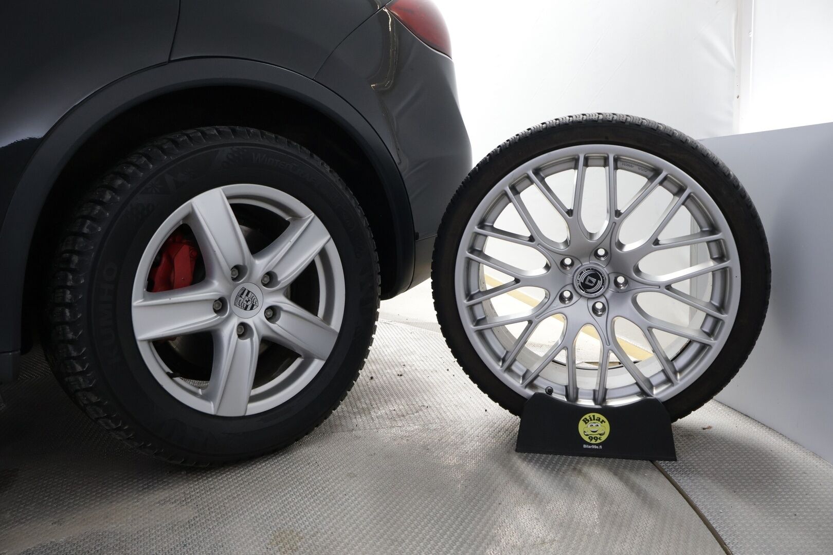 Porsche Cayenne 2011 Diesel Tiptronic * Webasto / Vetokoukku / HiFi / Panorama / Ilma-Alusta / Nahkasisusta / Muistipenkki / Supervarusteet! - Isosti huollettu / Suomiauto / Juuri tullut Tampereelle!