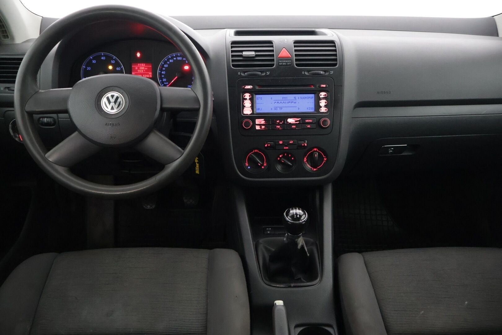 Volkswagen Golf 2004 4D GOLF HATCHBACK 1.6 **YritysOutlet - Myydään vain yrityksille - Pitkä leima / Kahdet renkaat 