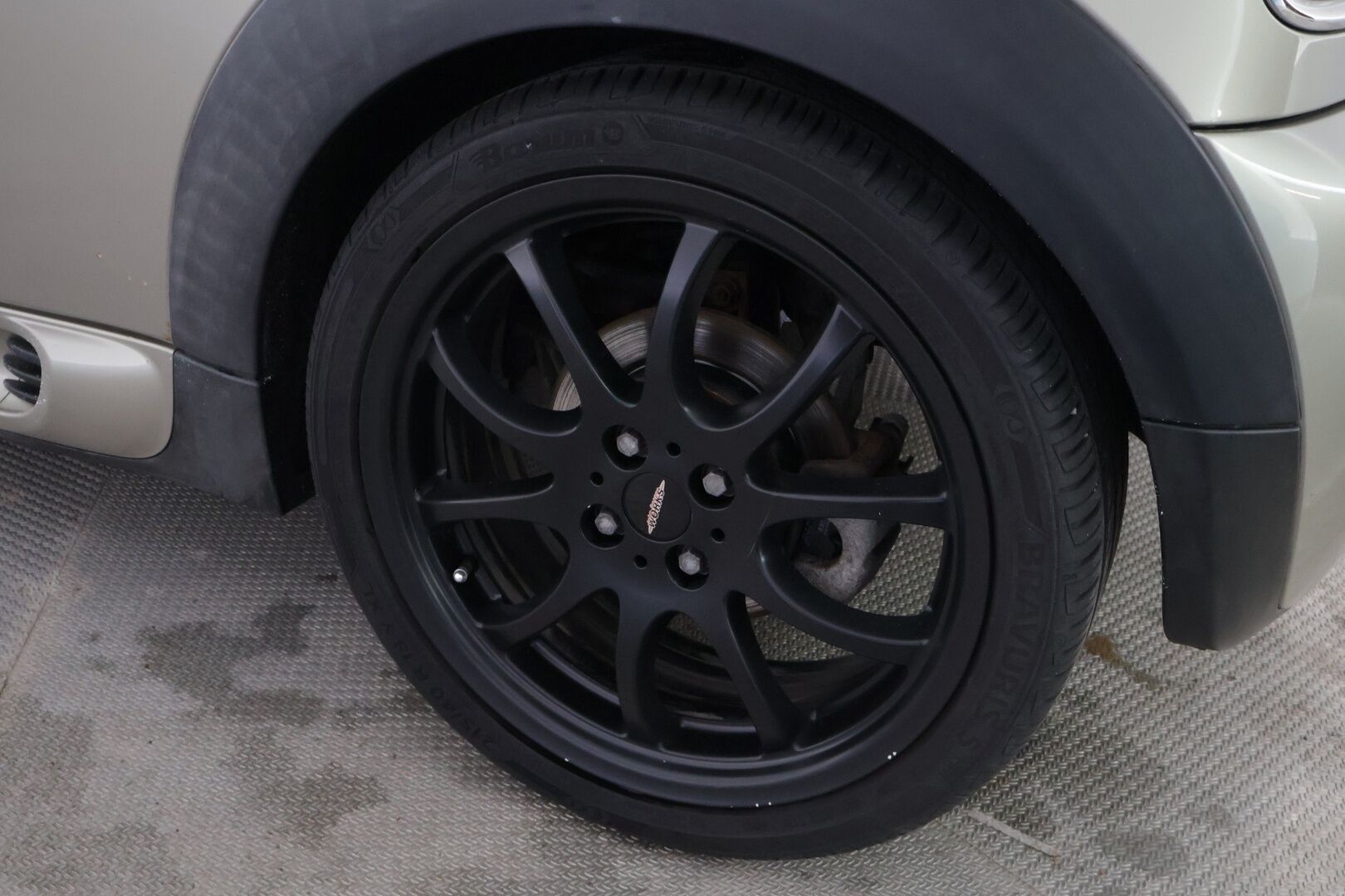 MINI Cooper S 2008 A R56 Hatchback ** Cooper Works / Lohko / Läm. Lasi / Kattoluukku / Punainen nahka - ** Myydään huutokaupat.com **