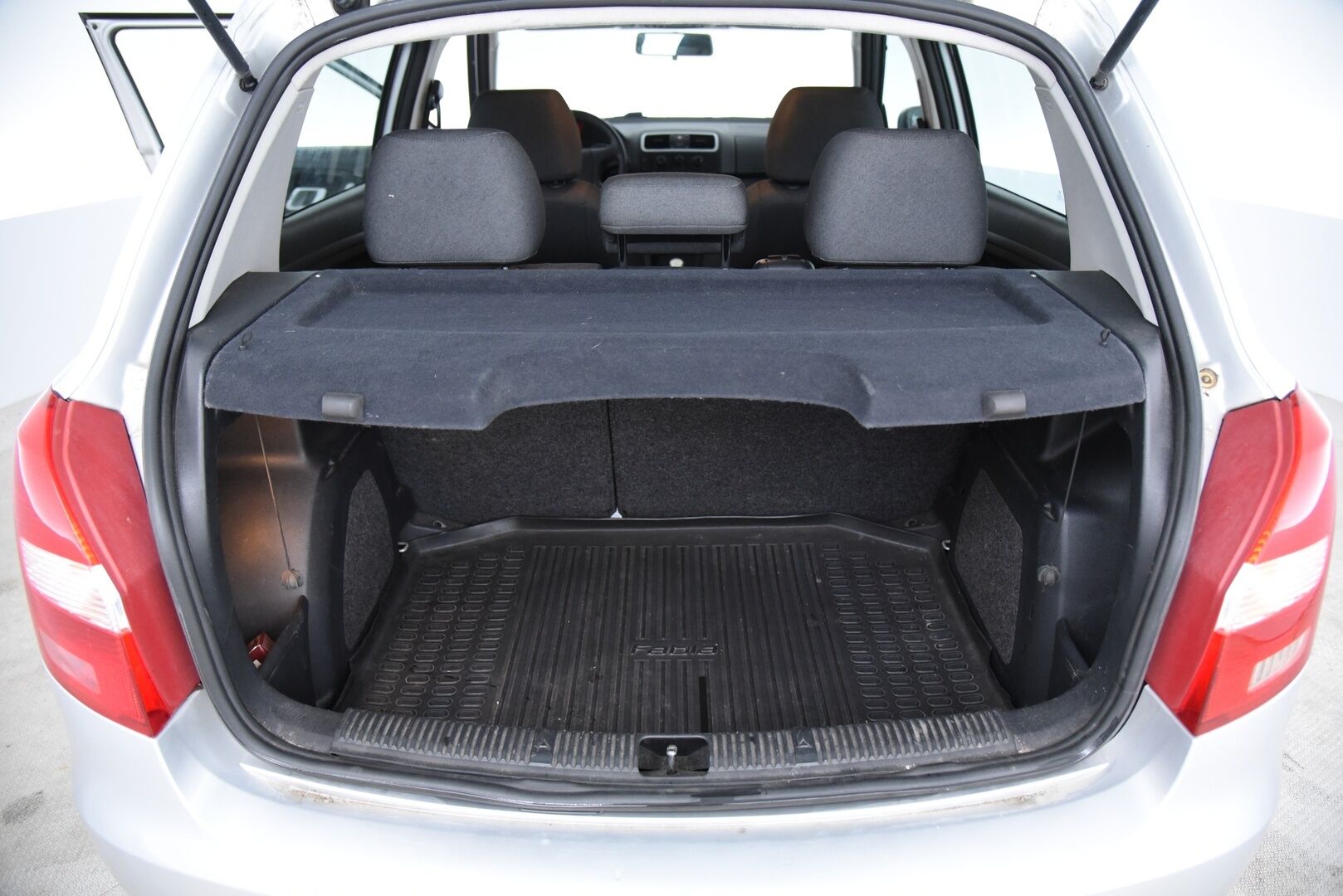 Skoda Fabia 2008 1,4 16V Ambiente / Myydään huutokaupat.com:issa!