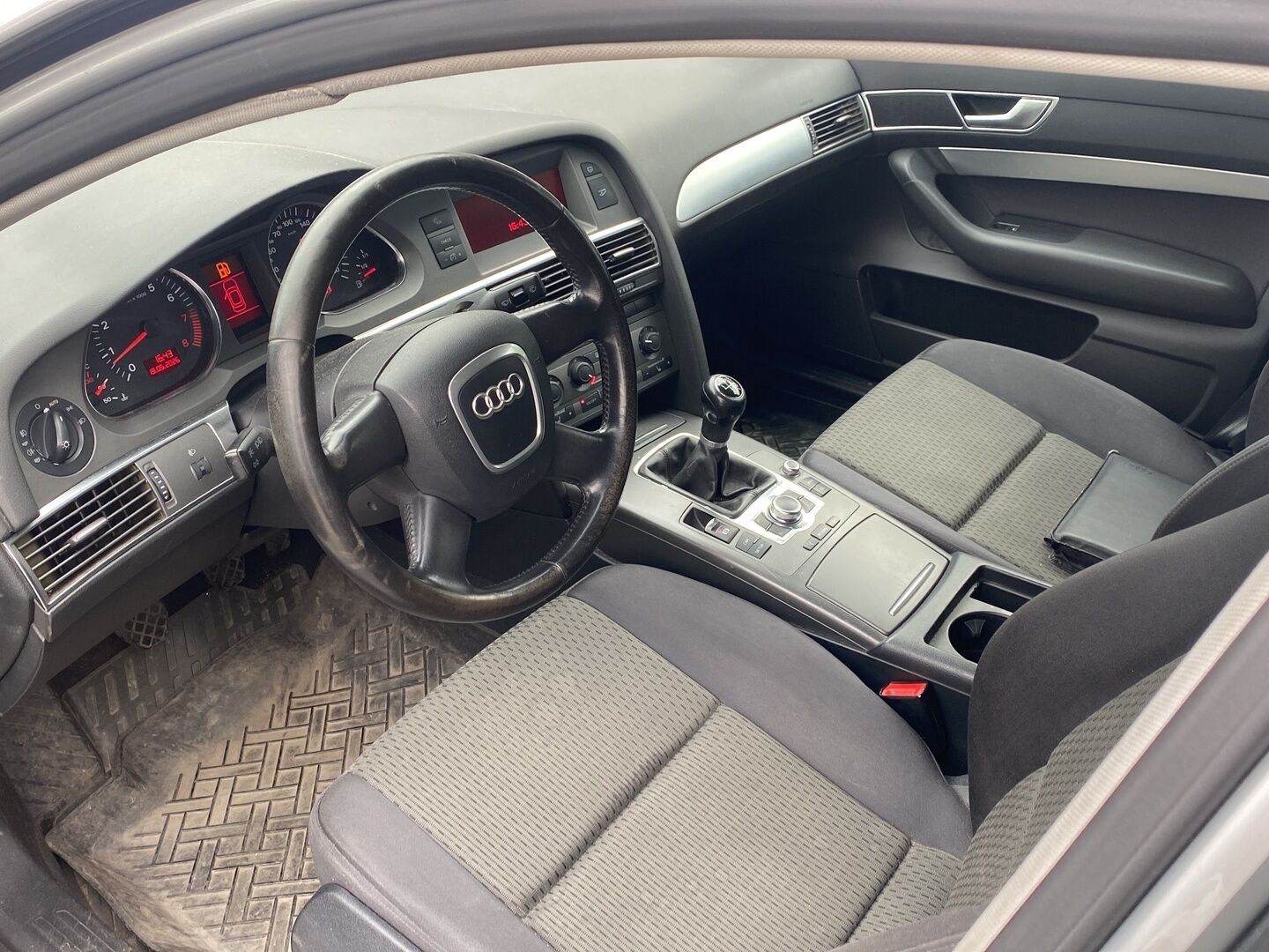 Audi A6 2005 2,4 V6 130 KW - YritysOutlet - Myydään vain yrityksille - | Suomi-auto | Kahdet hyväkuntoiset renkaat | Lohkolämmitin |
