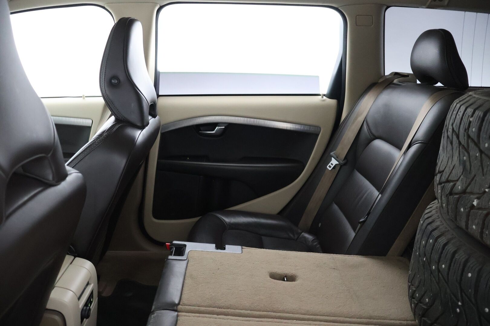 Volvo XC70 2010 2,4D Summum aut - Suomi-auto | Vakkari | Koukku | Nahat | Muistipenkki | Huoltokirja | Lohkolämmitin | *Yritys Outlet- Myydään vain yrityksille!*
