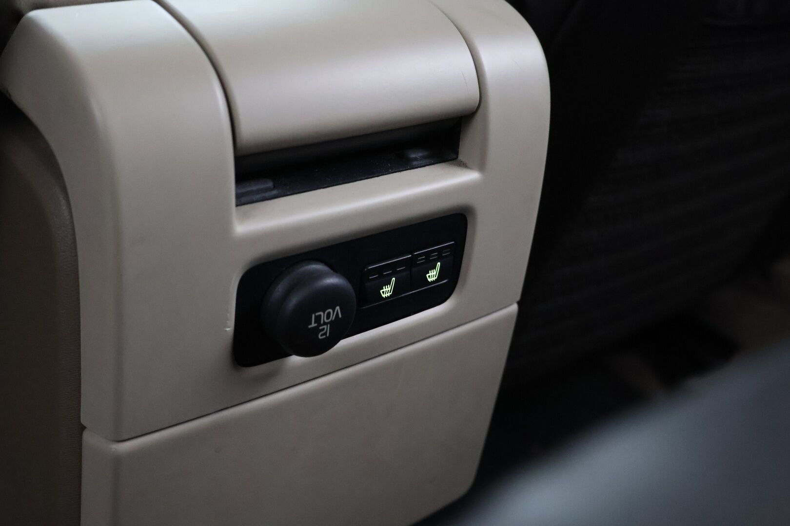 Volvo XC70 2010 2,4D Summum aut - Suomi-auto | Vakkari | Koukku | Nahat | Muistipenkki | Huoltokirja | Lohkolämmitin | *Yritys Outlet- Myydään vain yrityksille!*