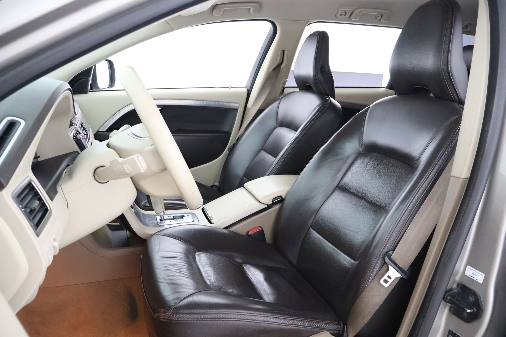 Volvo XC70 2010 2,4D Summum aut - Suomi-auto | Vakkari | Koukku | Nahat | Muistipenkki | Huoltokirja | Lohkolämmitin | *Yritys Outlet- Myydään vain yrityksille!*