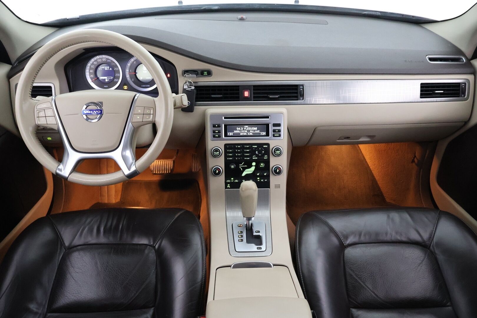 Volvo XC70 2010 2,4D Summum aut - Suomi-auto | Vakkari | Koukku | Nahat | Muistipenkki | Huoltokirja | Lohkolämmitin | *Yritys Outlet- Myydään vain yrityksille!*