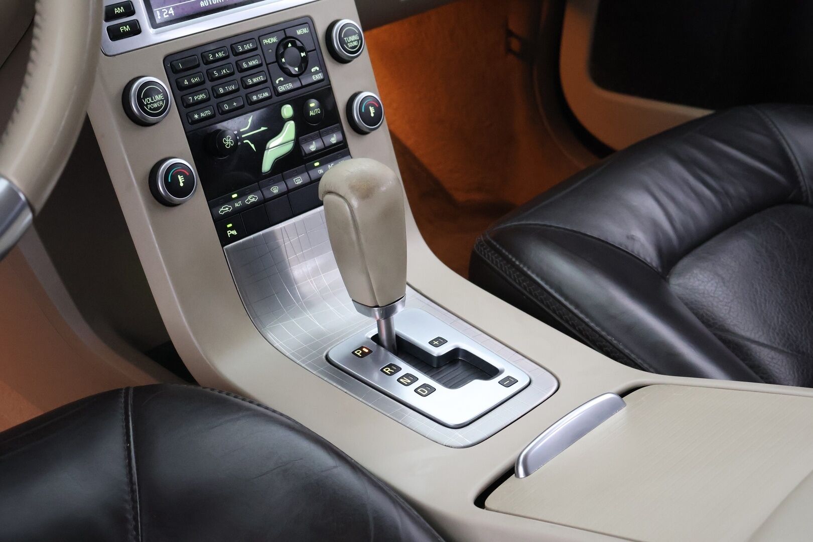 Volvo XC70 2010 2,4D Summum aut - Suomi-auto | Vakkari | Koukku | Nahat | Muistipenkki | Huoltokirja | Lohkolämmitin | *Yritys Outlet- Myydään vain yrityksille!*