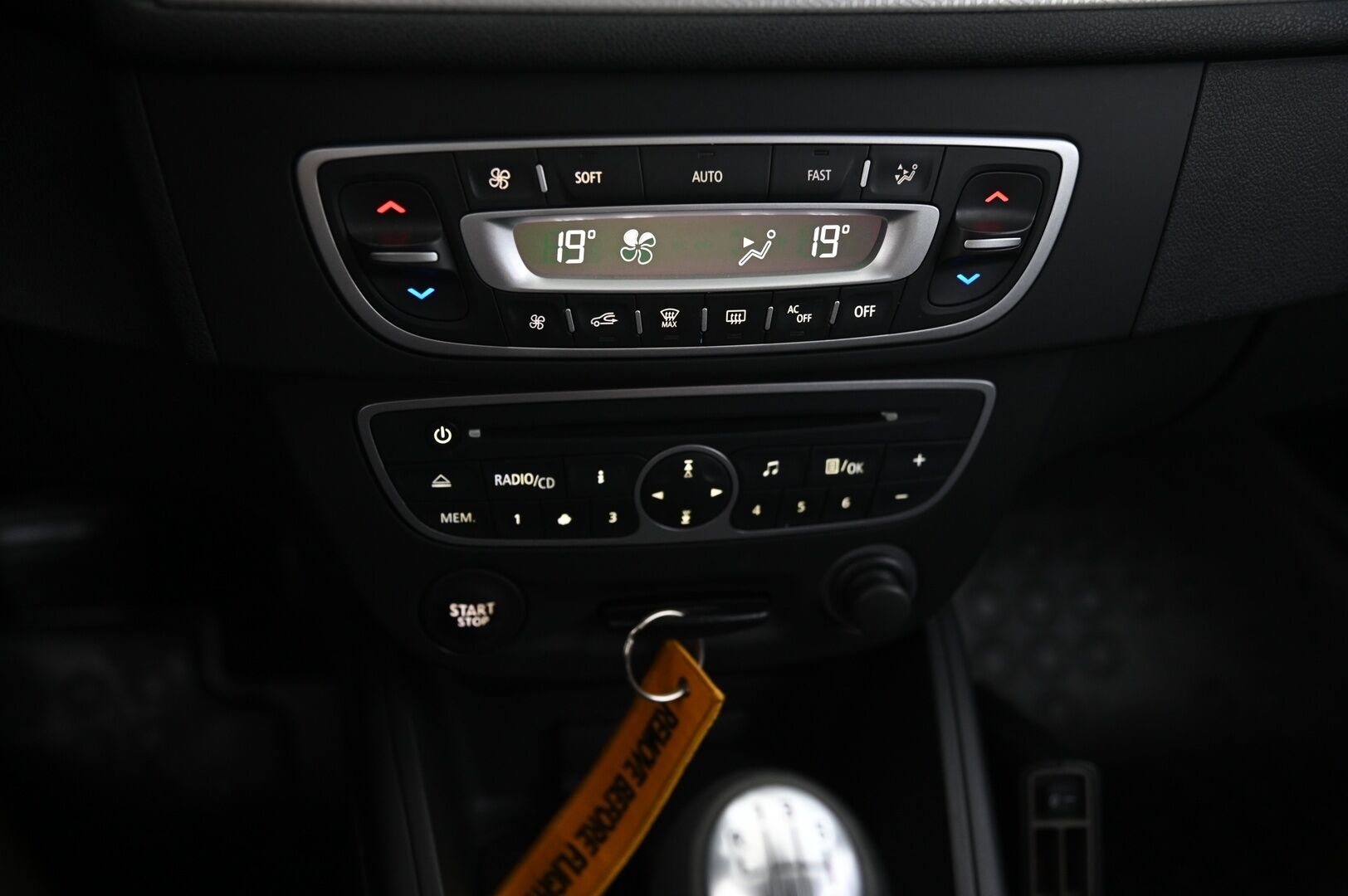 Renault Megane 2010 Sport Tourer Dynamique 1,4 T *MYYDÄÄN HUUTOKAUPAT.COM* - MYYDÄÄN HUUTOKAUPAT.COM 