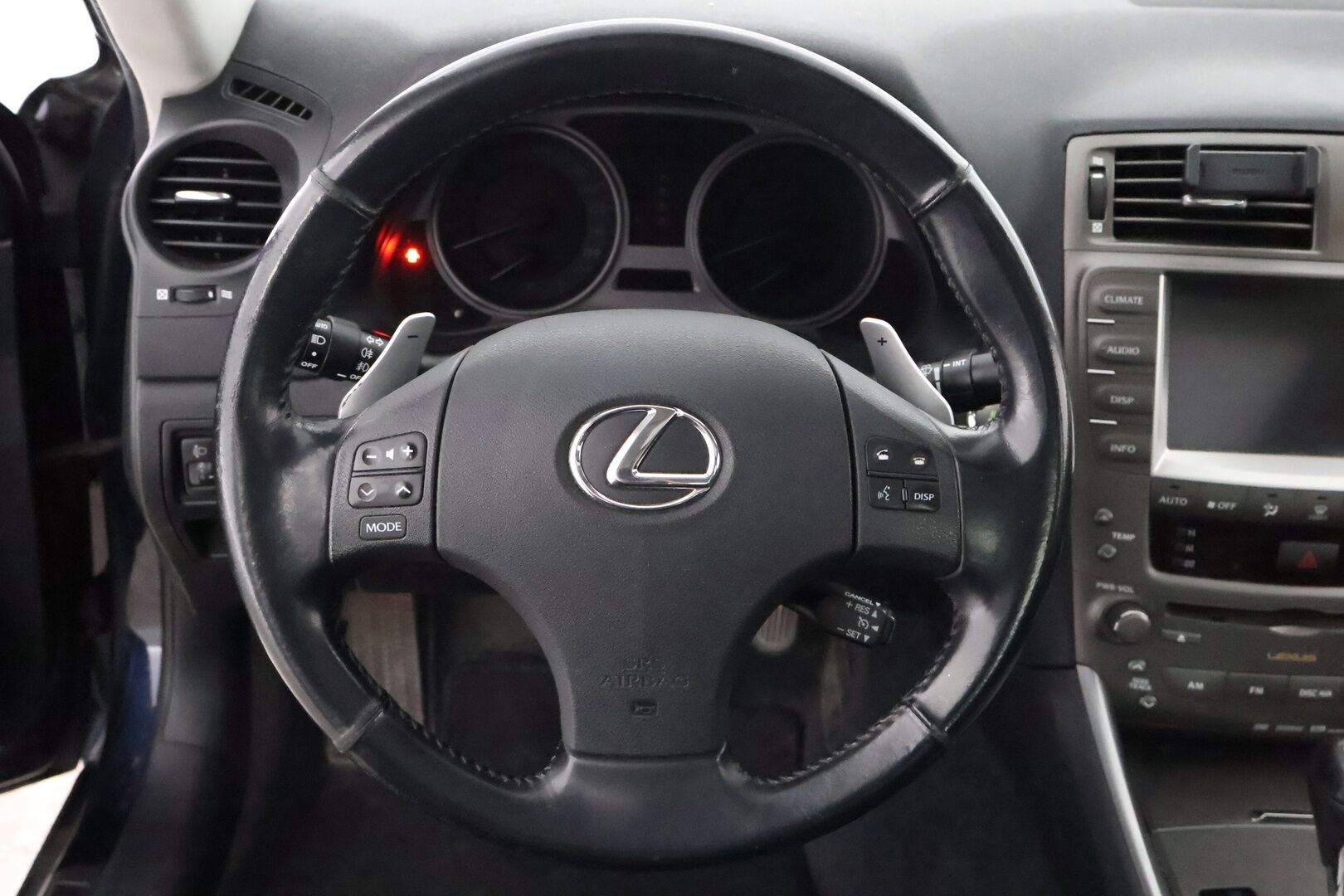 Lexus IS 2006 250 V6 Sedan -  MYYDÄÄN HUUTOKAUPAT.COM!