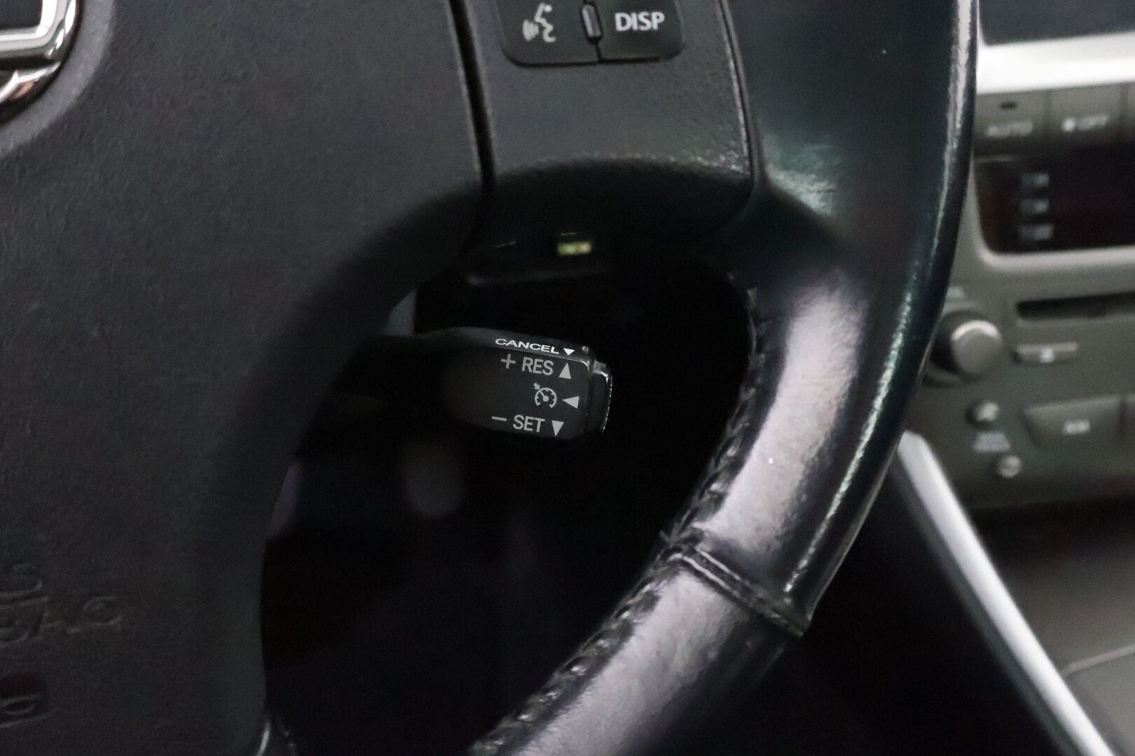 Lexus IS 2006 250 V6 Sedan -  MYYDÄÄN HUUTOKAUPAT.COM!