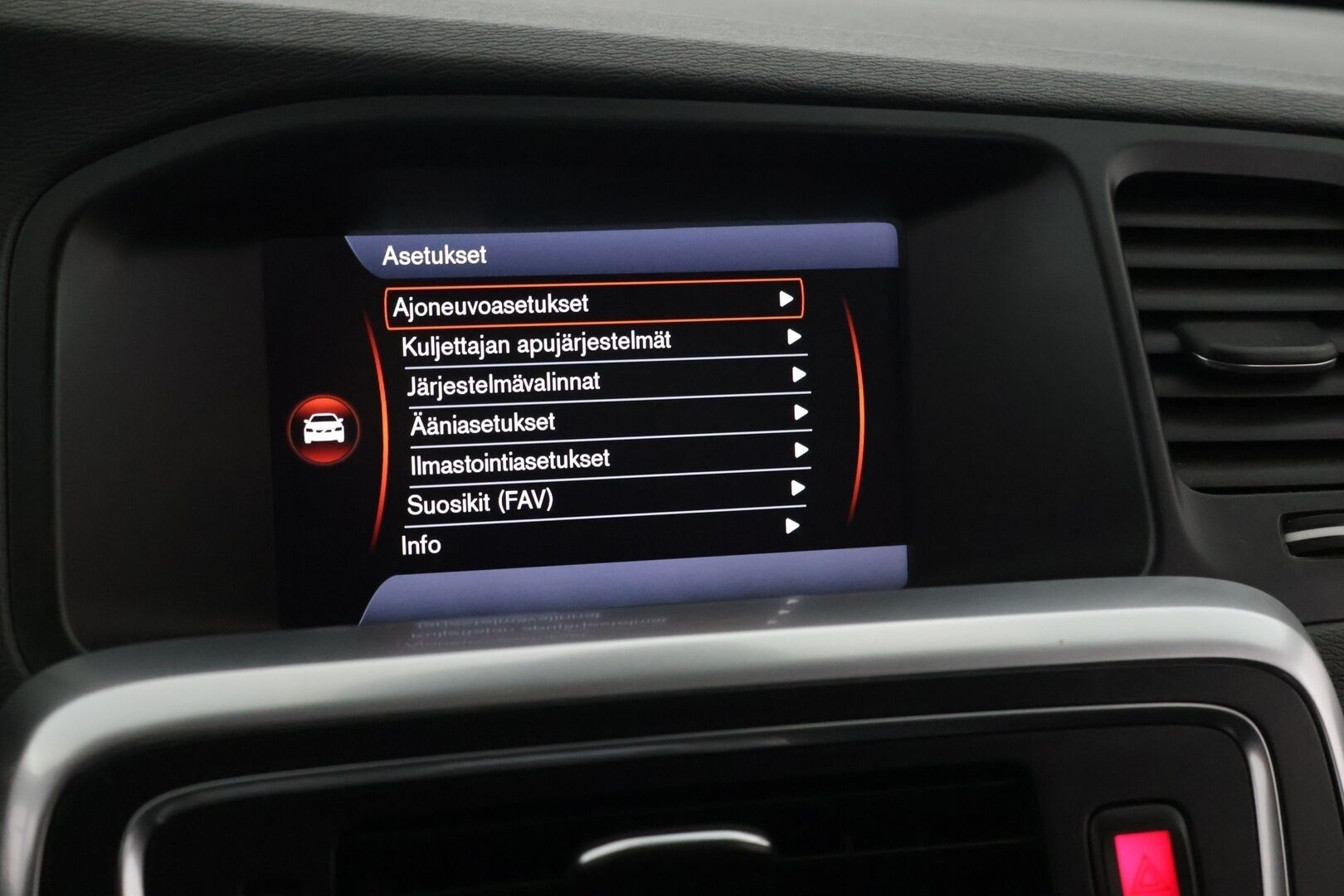 Volvo S60 2013 D5 AWD R-Design aut - | Webasto | Koukku | Suomi-auto | Lohko | Lisäpitkä | Vakionopeudensäädin | P.Tutkat |