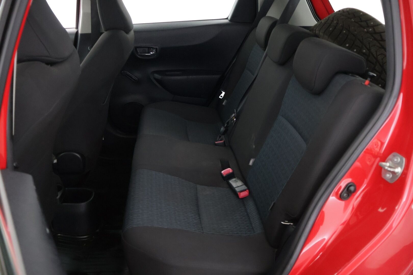 Toyota Yaris 2013 1,33 Dual VVT-i Linea Sol 5ov - Suomi-auto | P-Kamera | Navi | 2x Renkaat