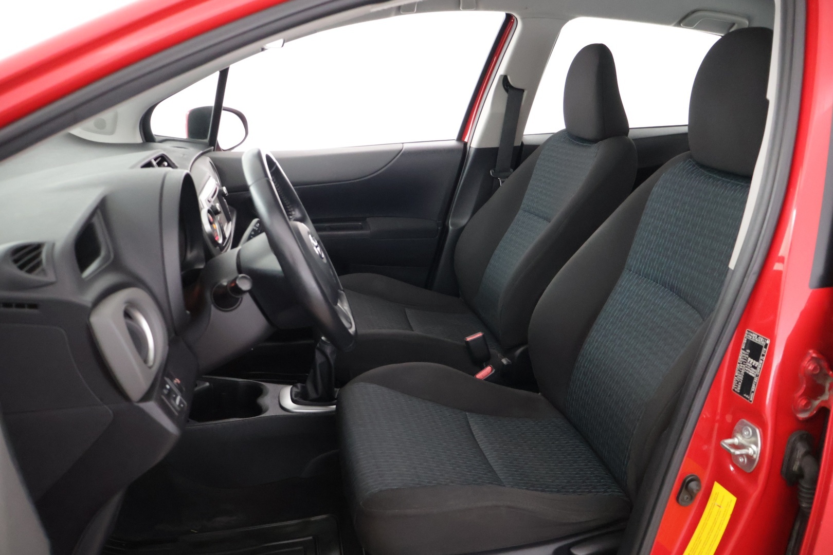 Toyota Yaris 2013 1,33 Dual VVT-i Linea Sol 5ov - Suomi-auto | P-Kamera | Navi | 2x Renkaat - KORKO VAIN 3,99 %
