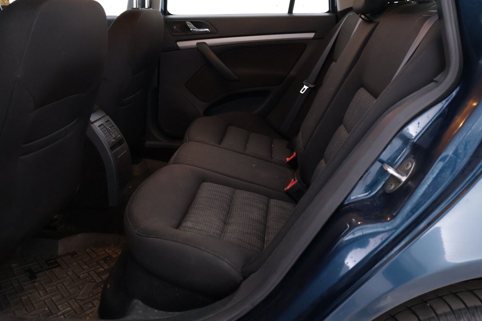 Skoda Octavia 2013 Combi 2,0 TDI 140 4x4 Experience DSG *Myydään Huutokaupat.com*