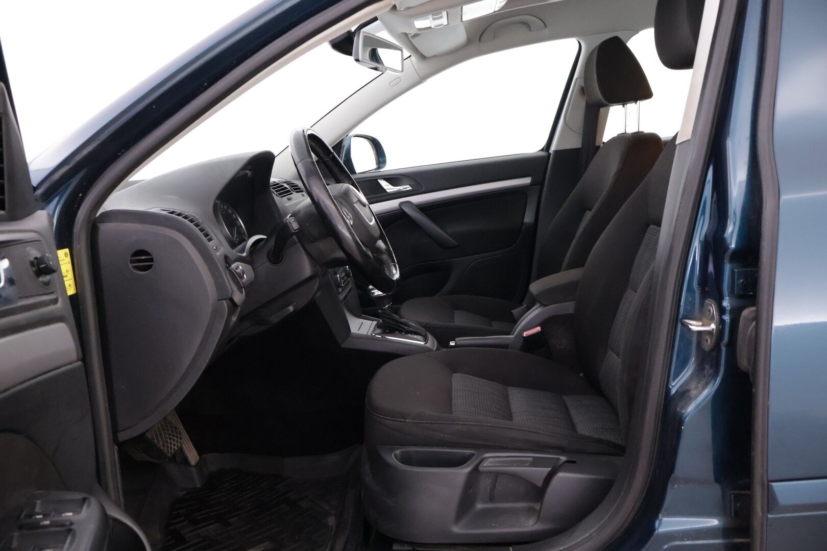 Skoda Octavia 2013 Combi 2,0 TDI 140 4x4 Experience DSG *Myydään Huutokaupat.com*