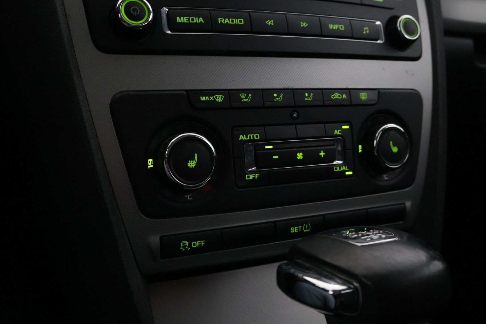 Skoda Octavia 2013 Combi 2,0 TDI 140 4x4 Experience DSG *Myydään Huutokaupat.com*
