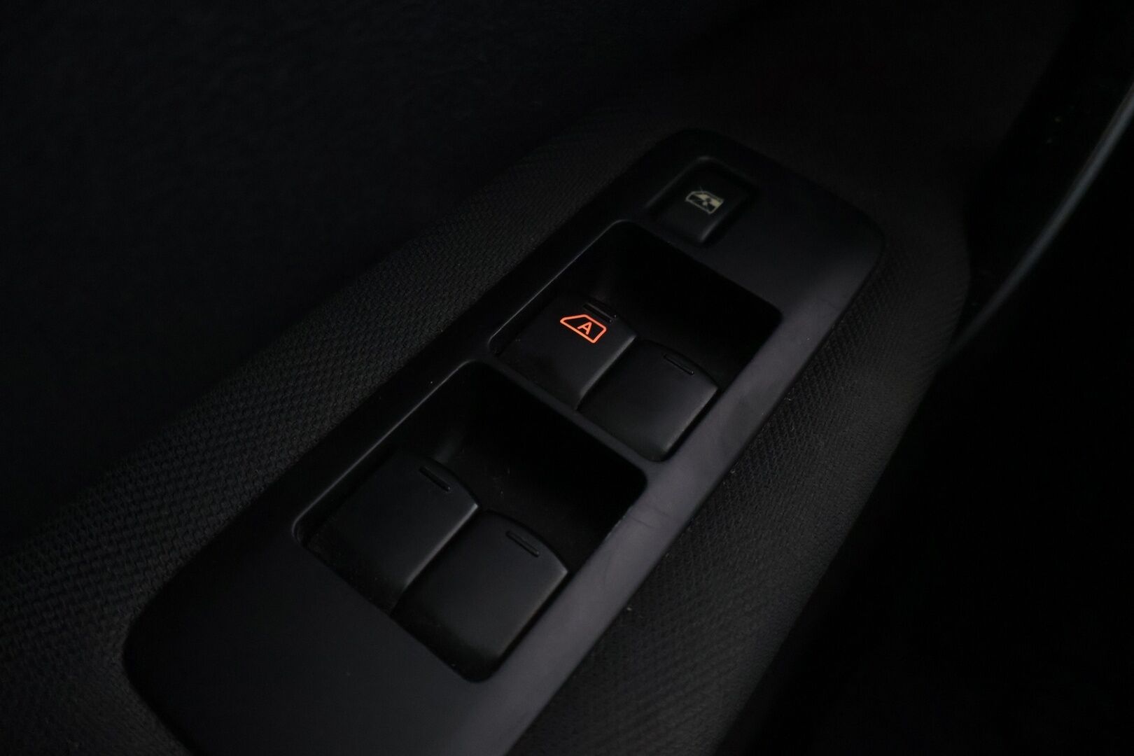 Nissan Qashqai 2013 1,6L Acenta 2WD *Vakkari / Lohko.S.Pistoke / Tutkat / Suomi-auto* - Juuri leimattu / Lähes uudet nastat / Kahdet oem alut / Upean värinen! 