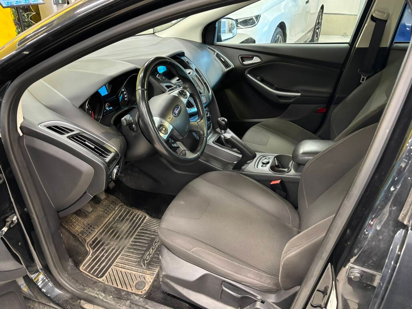 Ford Focus 2012 1,0 EcoBoost 125 hv Start/Stop Titanium M6 Wagon *Myydään huutokaupat.com* - *Myydään huutokaupat.com*
