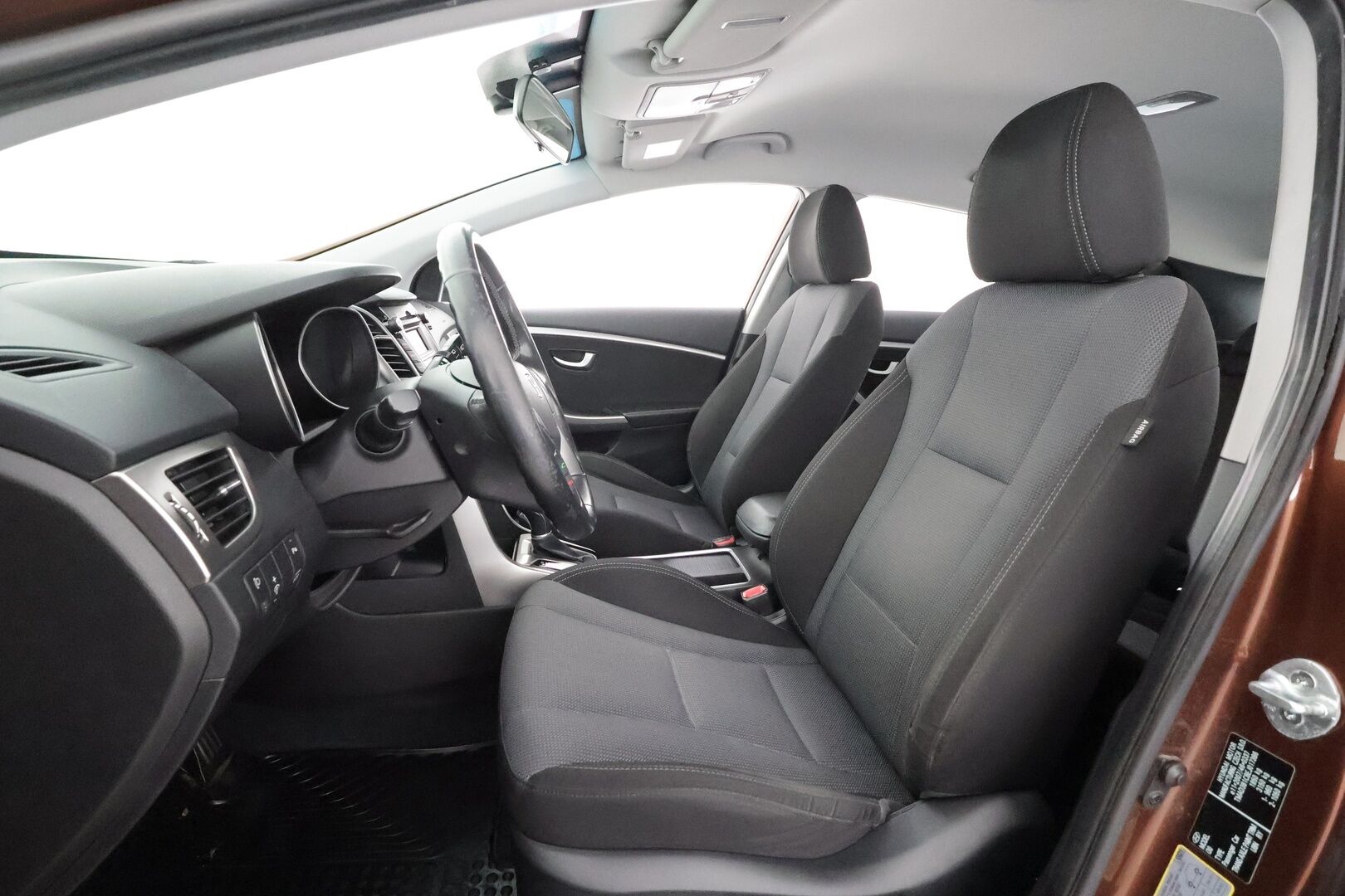 Hyundai i30 Wagon 2012 1,6 GDI 6AT Style - Sähköpenkki | Koukku | Lohkolämmitin | P.tutkat | Vakkari | Bluetooth | Keyless | Suomi-auto | Kahdet renkaat aluvanteilla